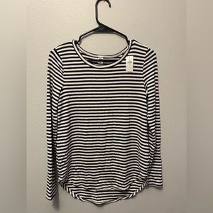 Old Navy long sleeve shirt